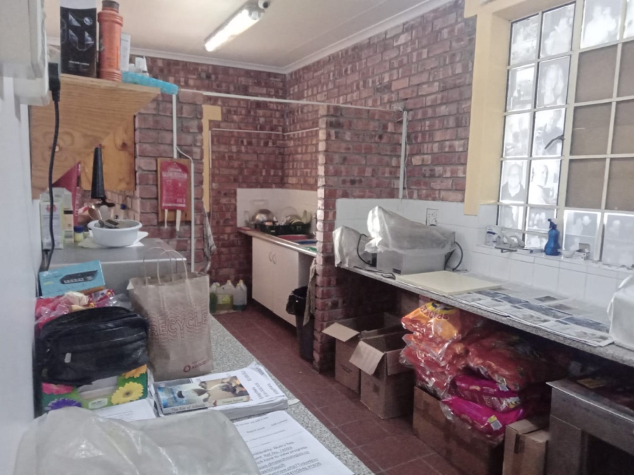Commercial Property for Sale in Paradise Beach Eastern Cape